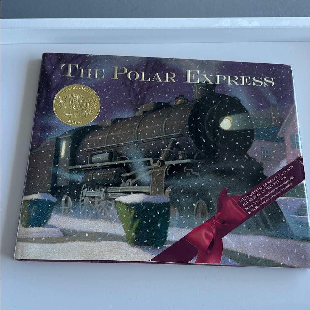 2 for $60🌺 THE POLAR EXPRESS BOOK BY CHRIS VAN ALLSBURG